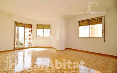 Living room of Flat for sale in Castellón de la Plana / Castelló de la Plana  with Balcony