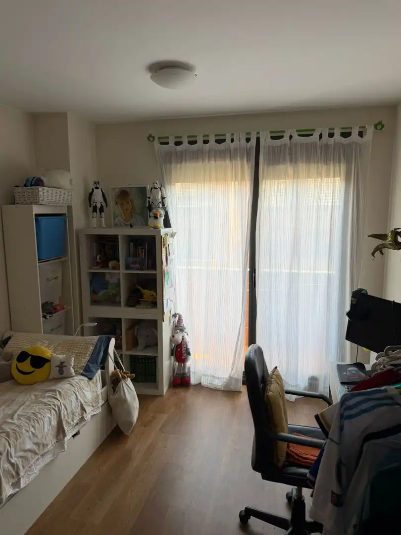 Schlafzimmer von Haus oder Chalet zum Verkauf in Meco mit Klimaanlage, Heizung und Terrasse