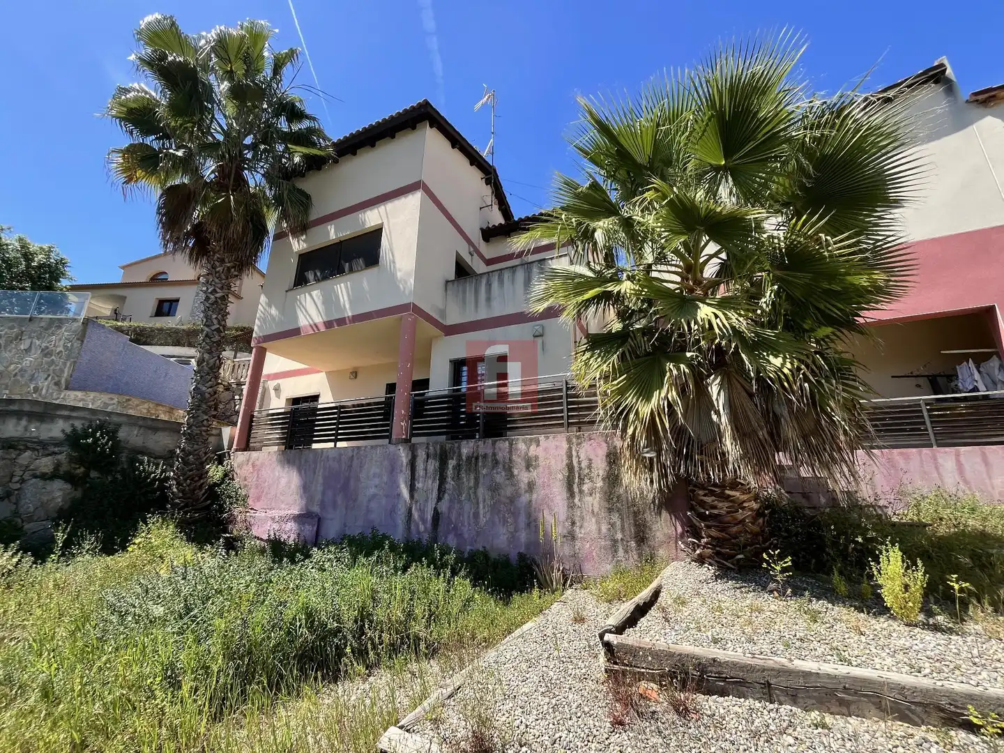 Außenansicht von Haus oder Chalet zum Verkauf in Olivella mit Terrasse, Abstellraum und Schwimmbad