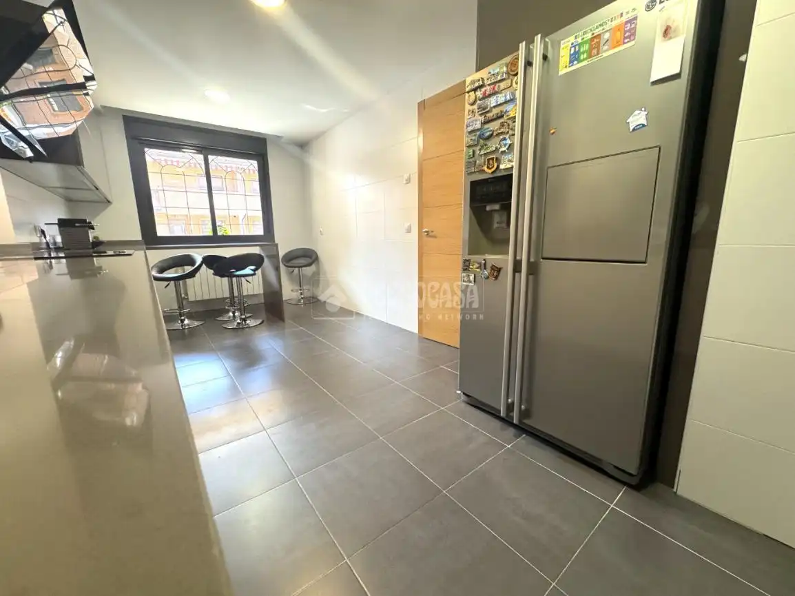 Kitchen of Detached homes for sale in Alcalá de Henares  with Air Conditioner, Terrace and Community pool