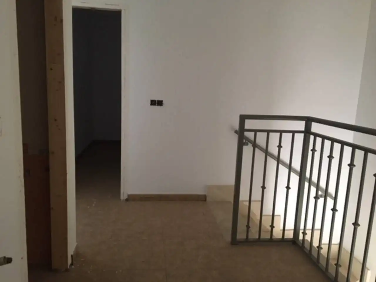 Casa adosada en venta en Hellín con Calefacción
