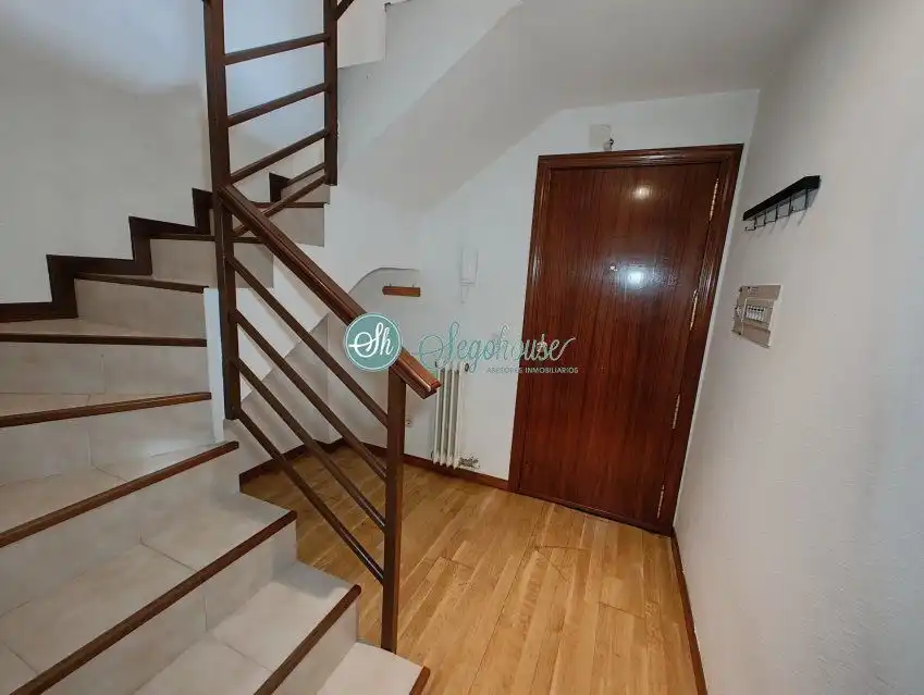 Piso en venta en Segovia con Calefacción y Terraza