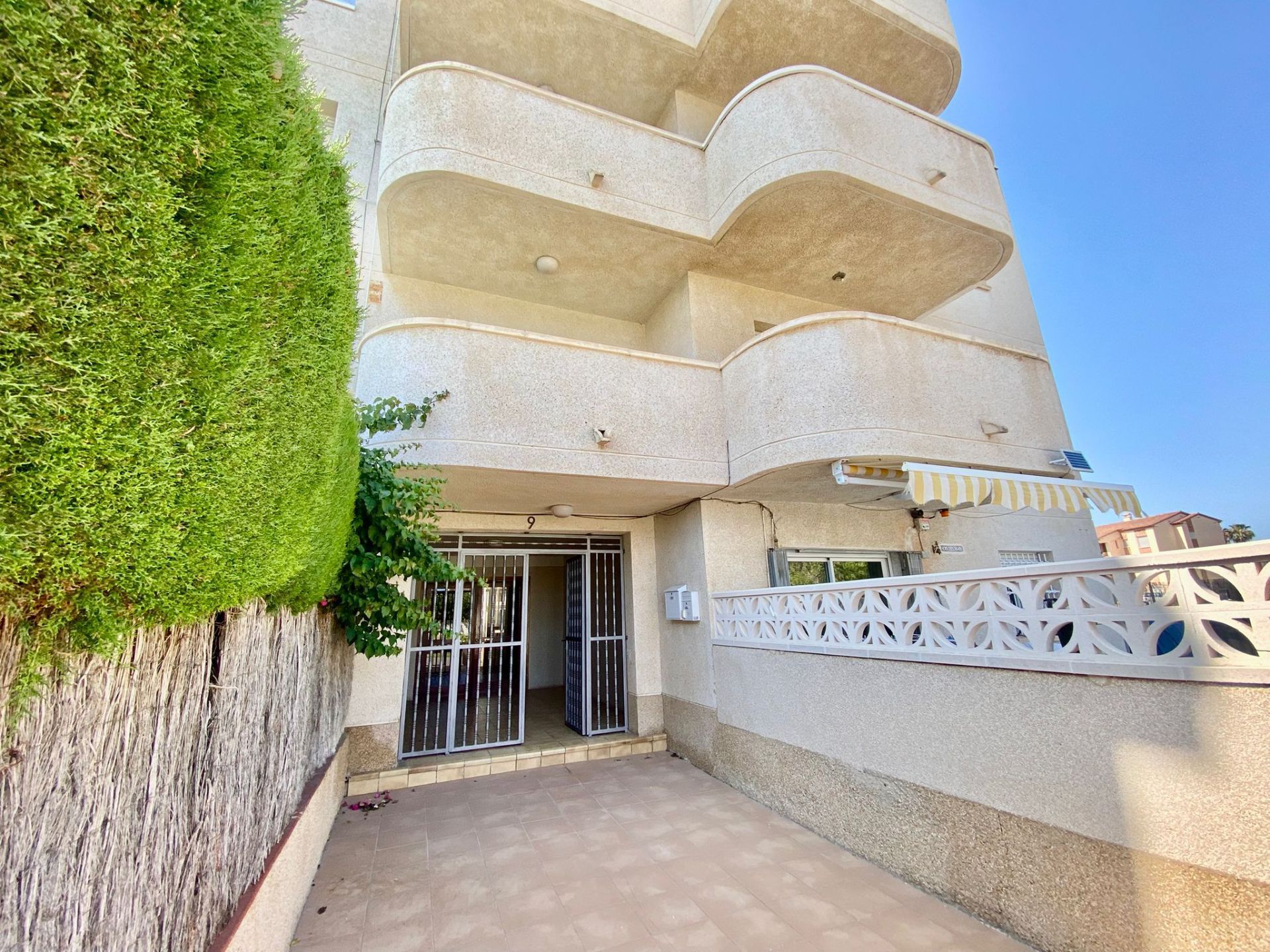 Vista exterior de Apartament en venda en Torredembarra amb Aire condicionat, Terrassa i Traster