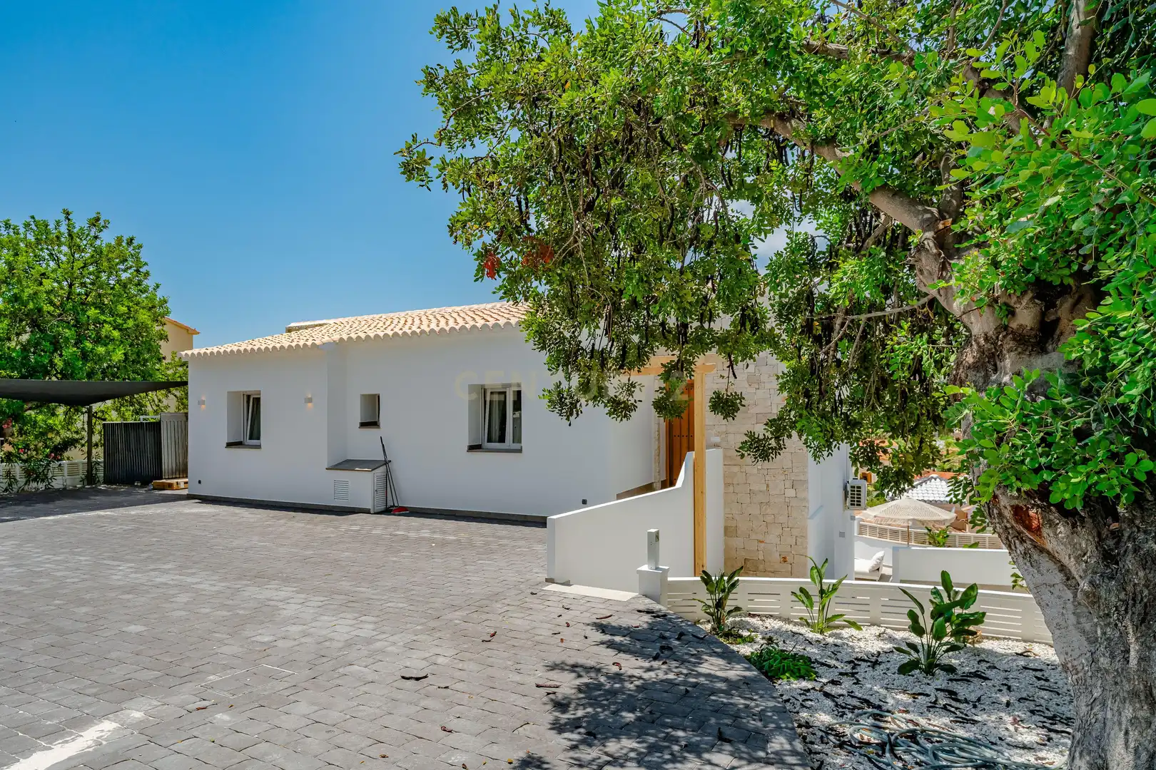 Vista exterior de Apartament en venda en Calpe / Calp amb Aire condicionat, Jardí privat i Traster