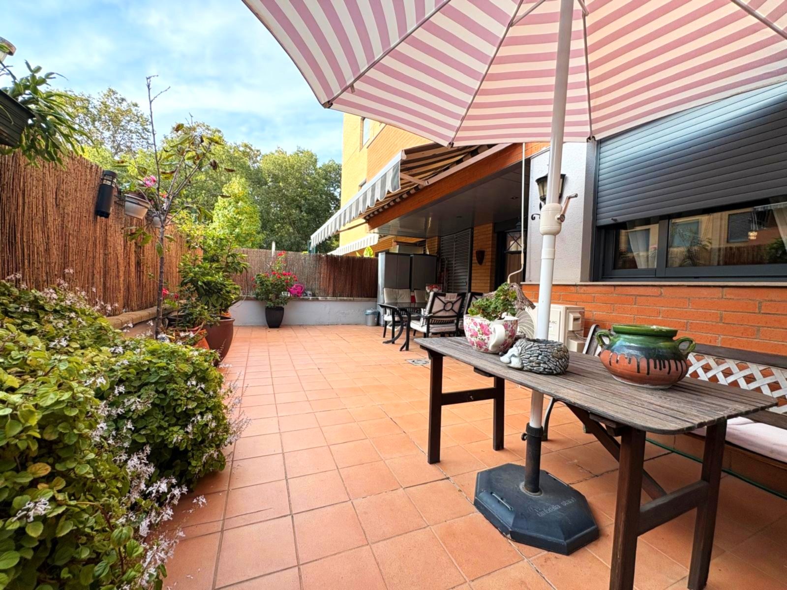 Terrace of Flat for sale in Santa Perpètua de Mogoda  with Air Conditioner, Heating and Private garden