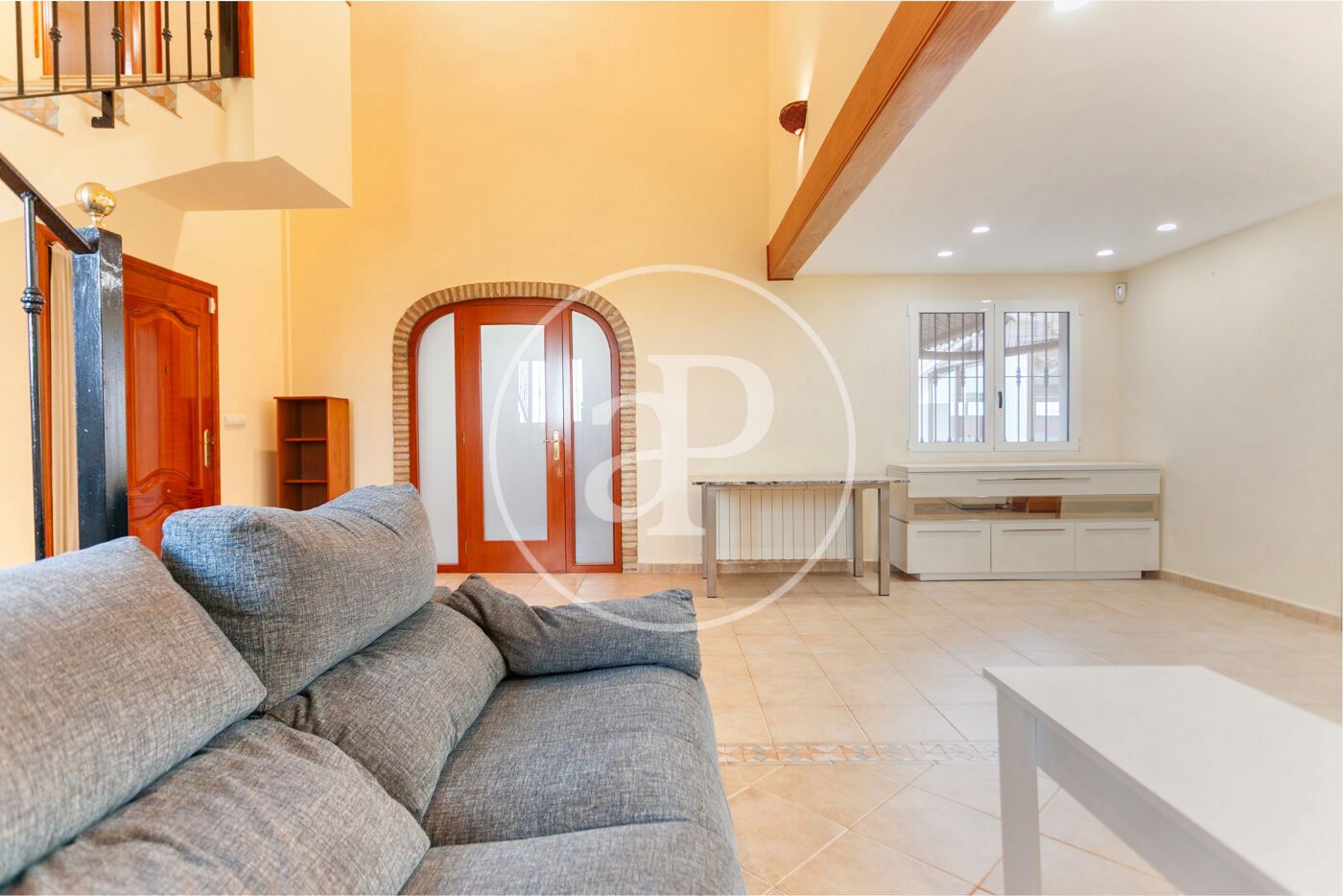 Sala d'estar de Casa o xalet en venda en Alboraya amb Calefacció, Jardí privat i Terrassa