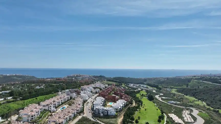 Apartament amb piscina en venda a Doña Julia Golf, imagen 25