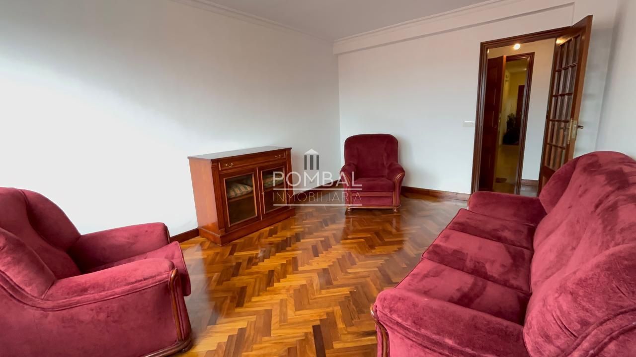 Living room of Flat for sale in Arzúa  with Parquet flooring, Storage room and Furnished