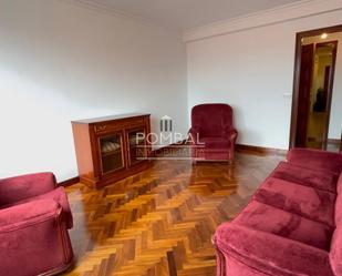 Wohnzimmer von Wohnung zum verkauf in Arzúa mit Parkett, Abstellraum und Möbliert