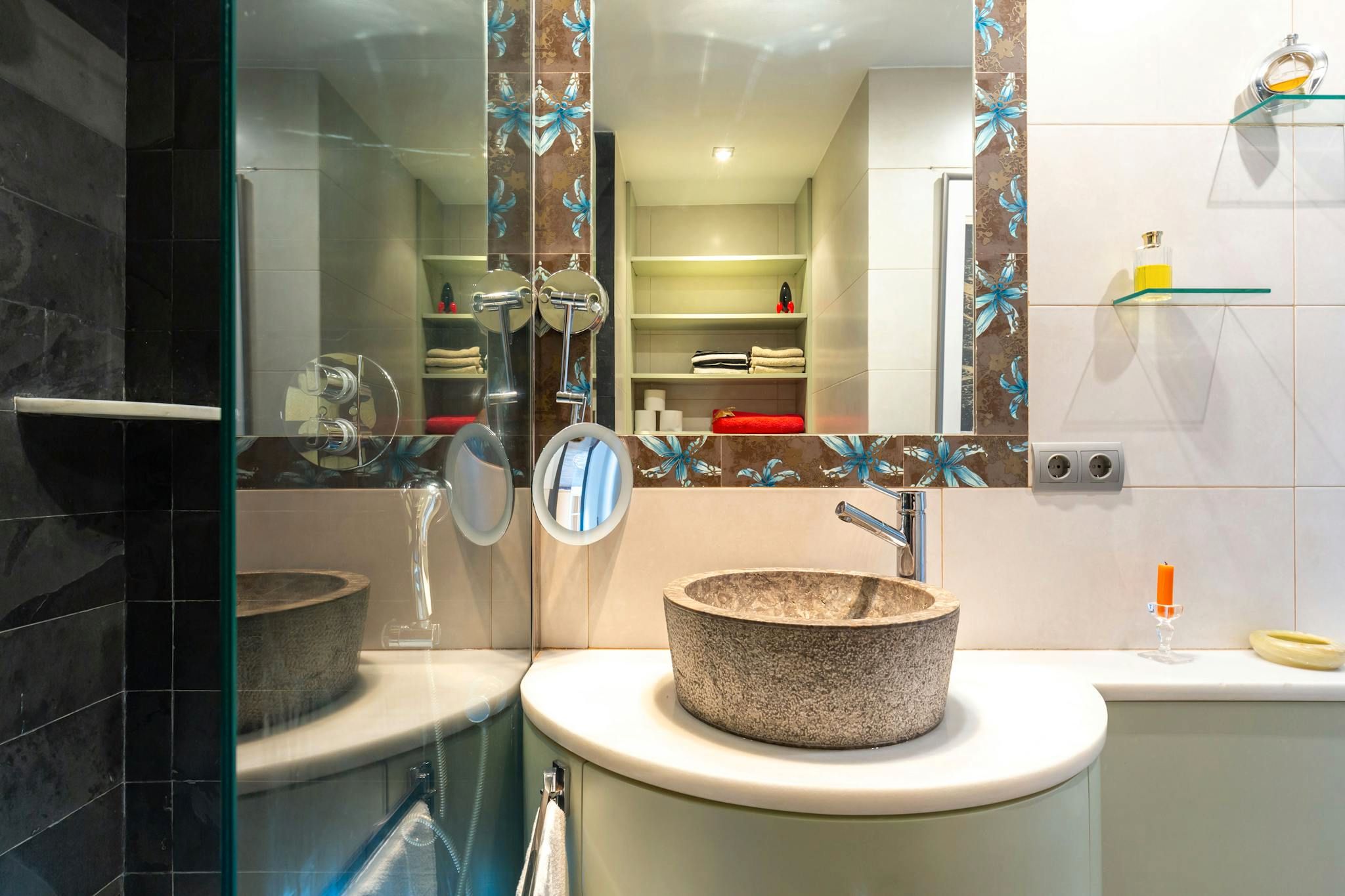 Bany de Pis de lloguer en  Barcelona Capital amb Aire condicionat, Calefacció i Moblat