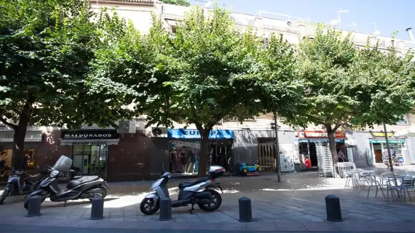 Vista exterior de Piso en venta en Santa Coloma de Gramenet