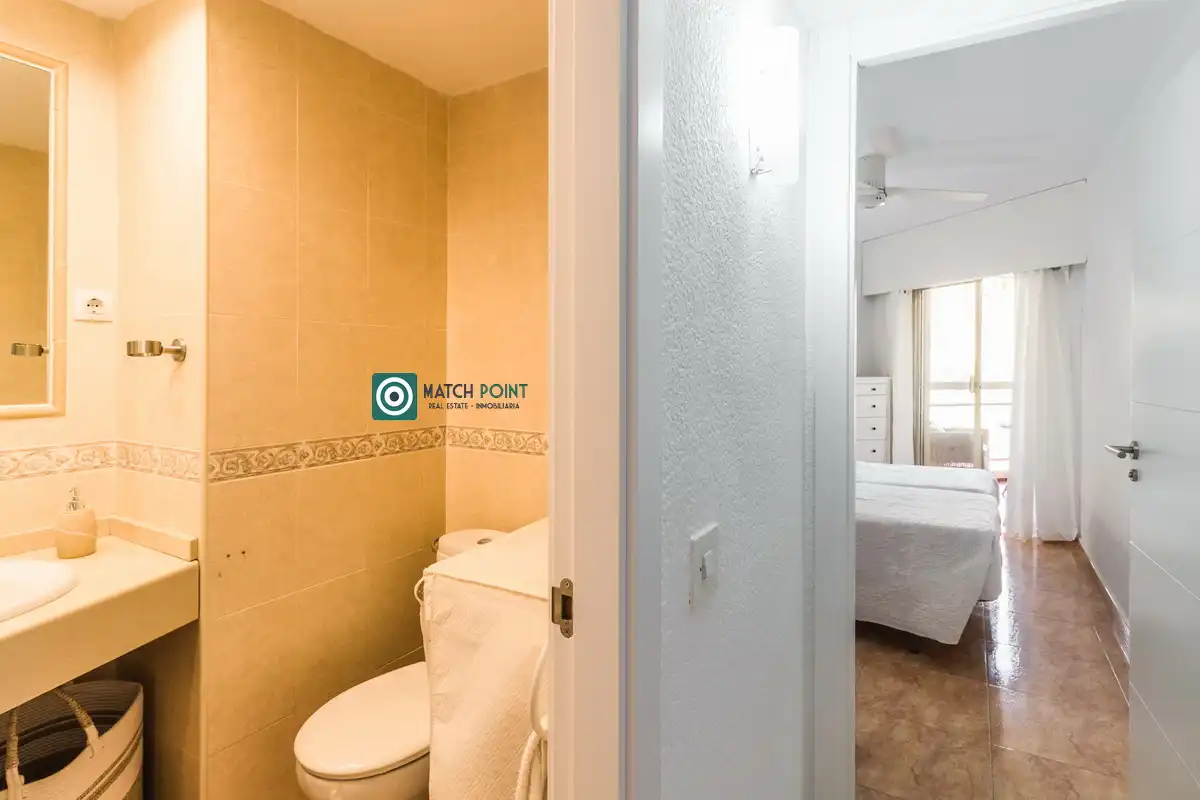Baño de Apartamento de alquiler en Almuñécar con Amueblado