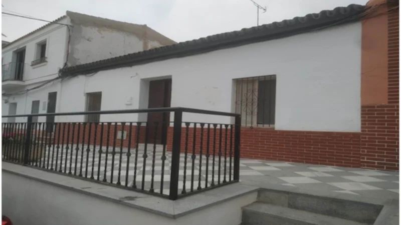 Vista exterior de Casa adosada en venda en Aznalcázar