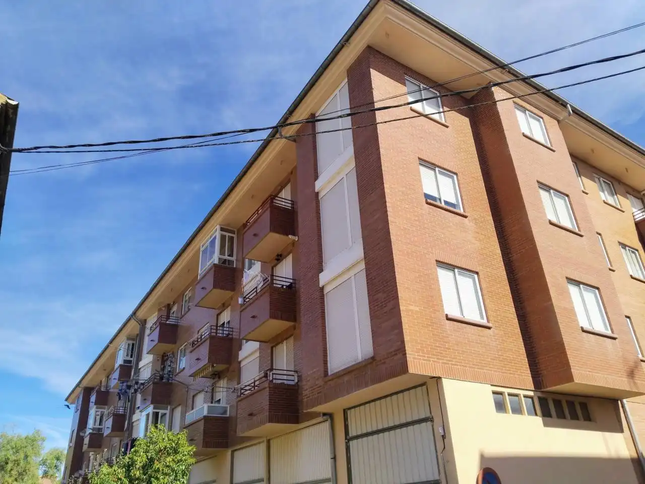 Vista exterior de Piso en venta en Briviesca con Calefacción, Parquet y Terraza
