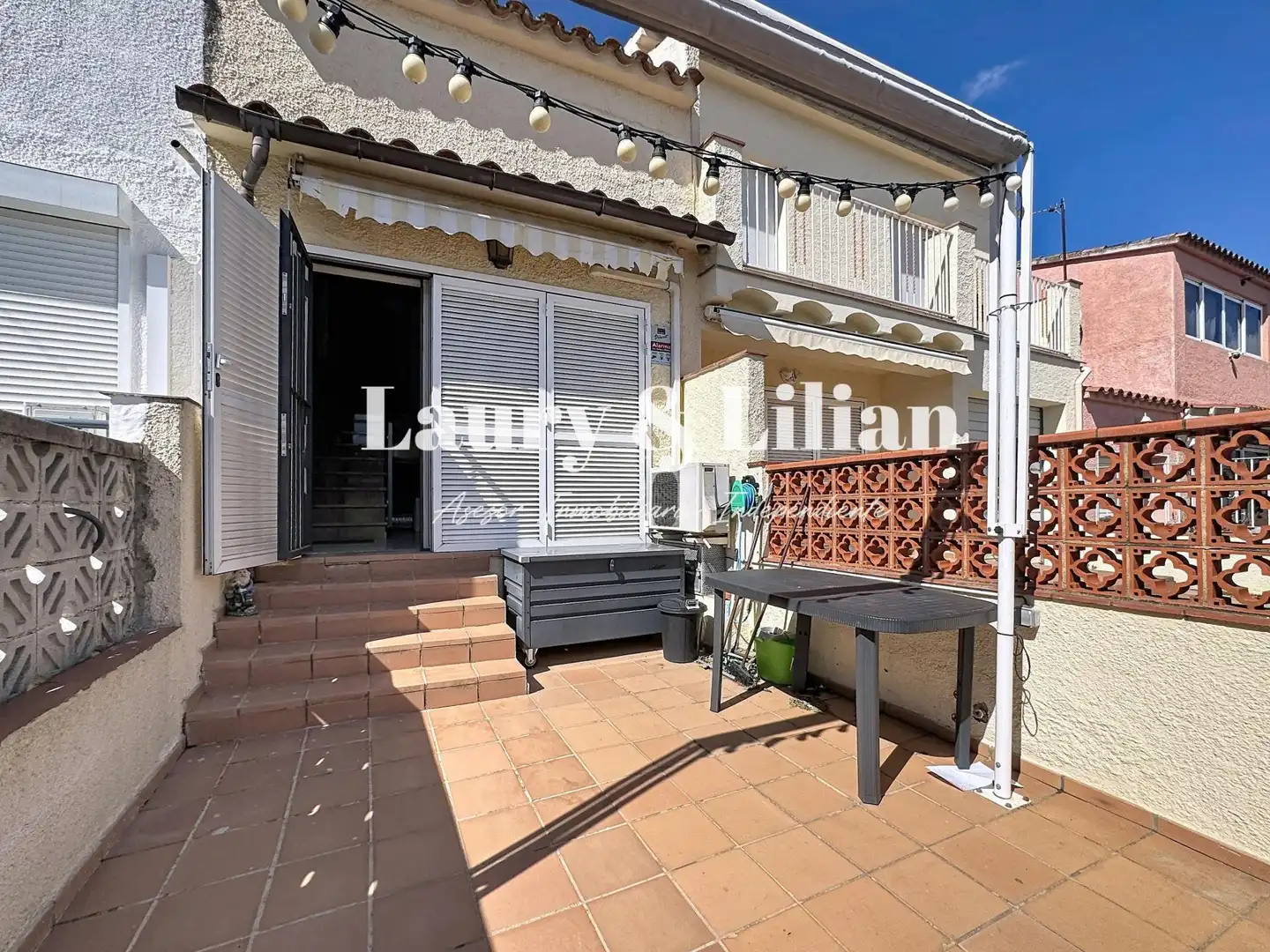 Terrassa de Casa adosada en venda en Empuriabrava amb Aire condicionat i Terrassa