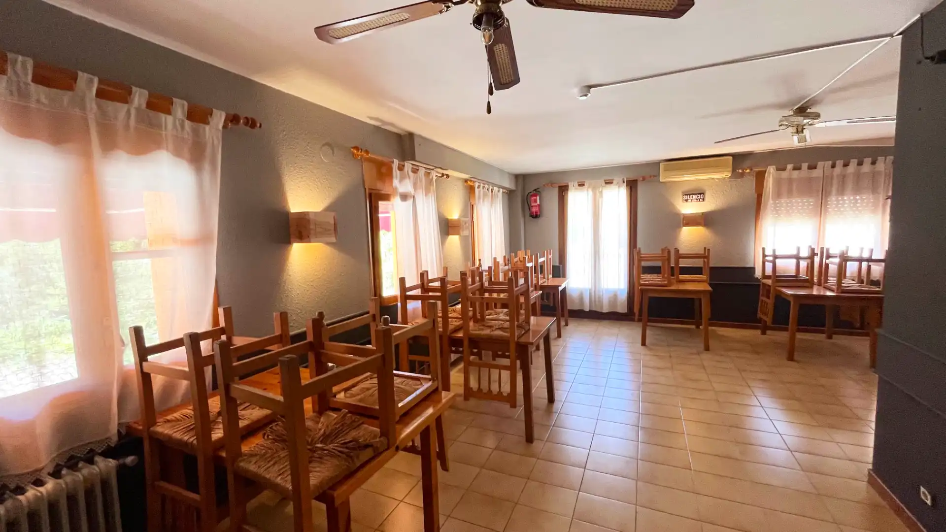 Houses for sale in Soriguera  with Air Conditioner, Heating and Private garden