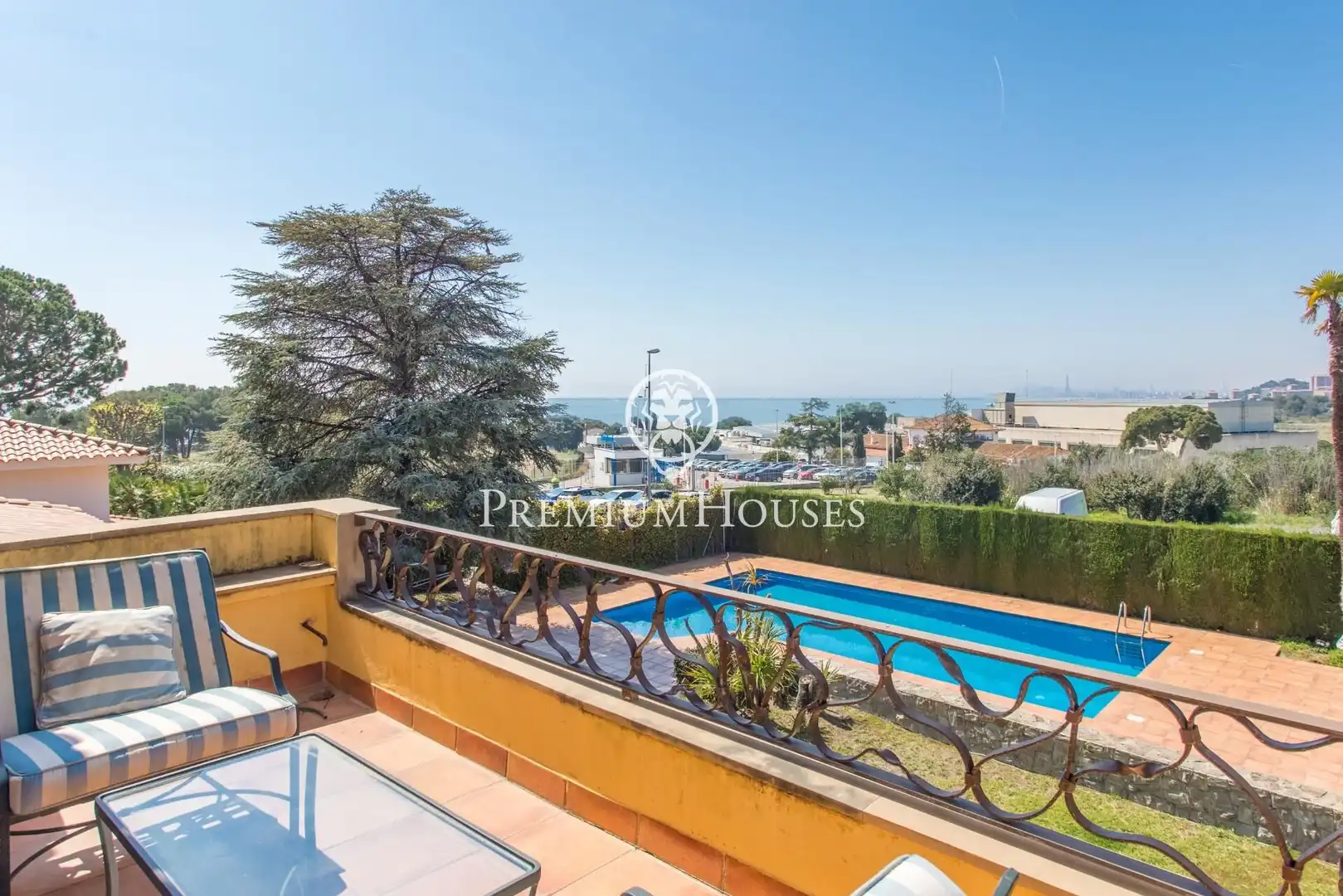 Terrassa de Casa o xalet en venda en Alella amb Aire condicionat, Calefacció i Jardí privat