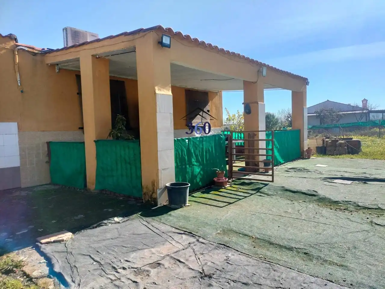 Vista exterior de Finca rústica en venta en Alcuéscar