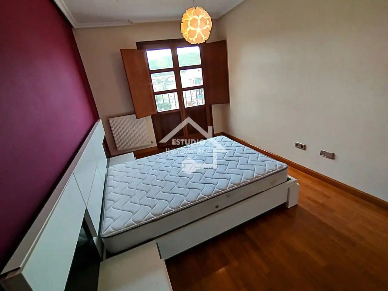 Habitación de Dúplex en venta en Viana con Calefacción y Balcón
