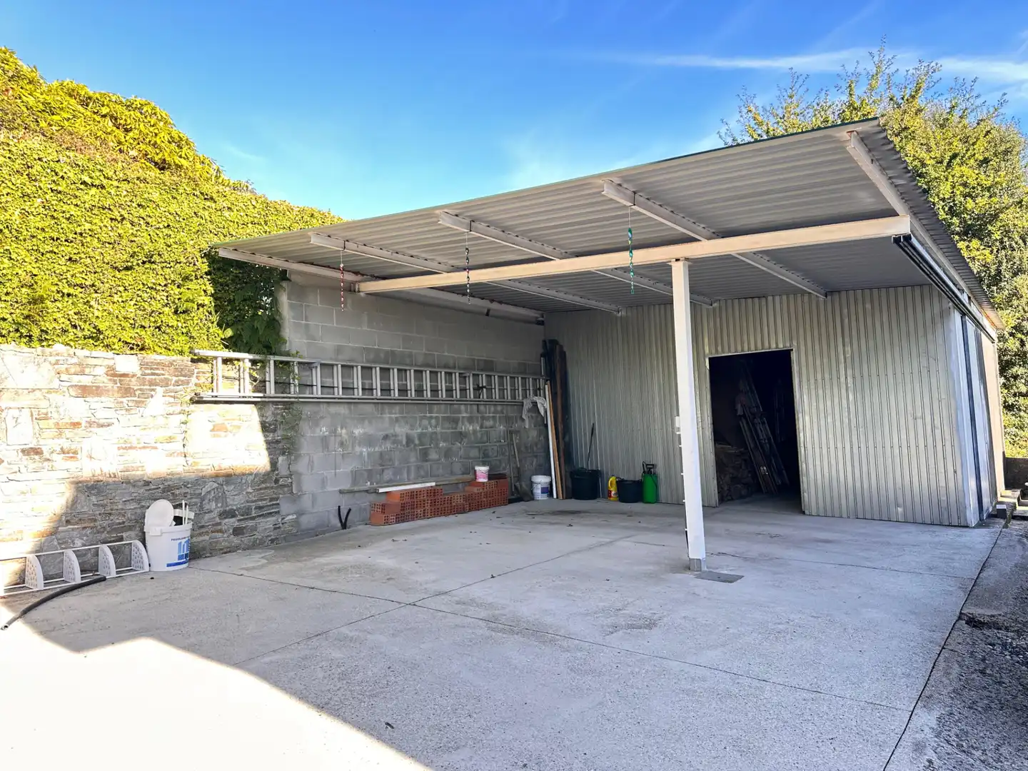 Aparcament de Casa o xalet en venda en Vedra amb Calefacció, Jardí privat i Traster