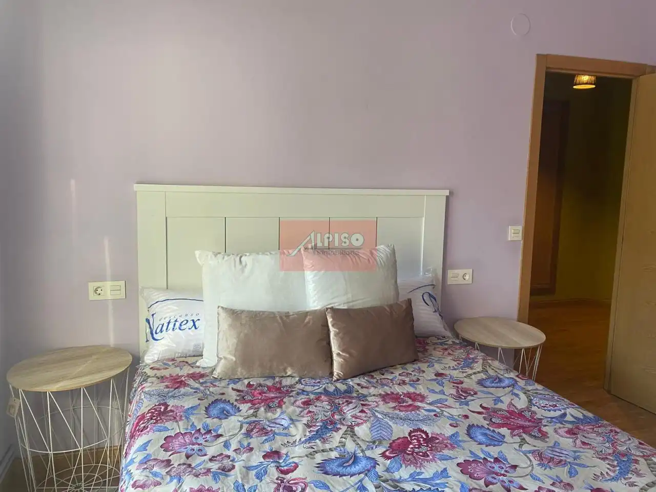 Habitación de Apartamento de alquiler en Ourense Capital  con Calefacción y Parquet