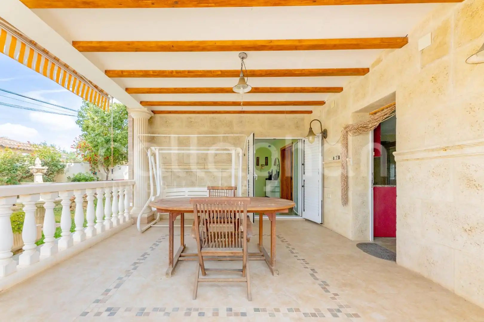 Terrassa de Casa o xalet en venda en La Pobla de Vallbona amb Aire condicionat, Calefacció i Jardí privat