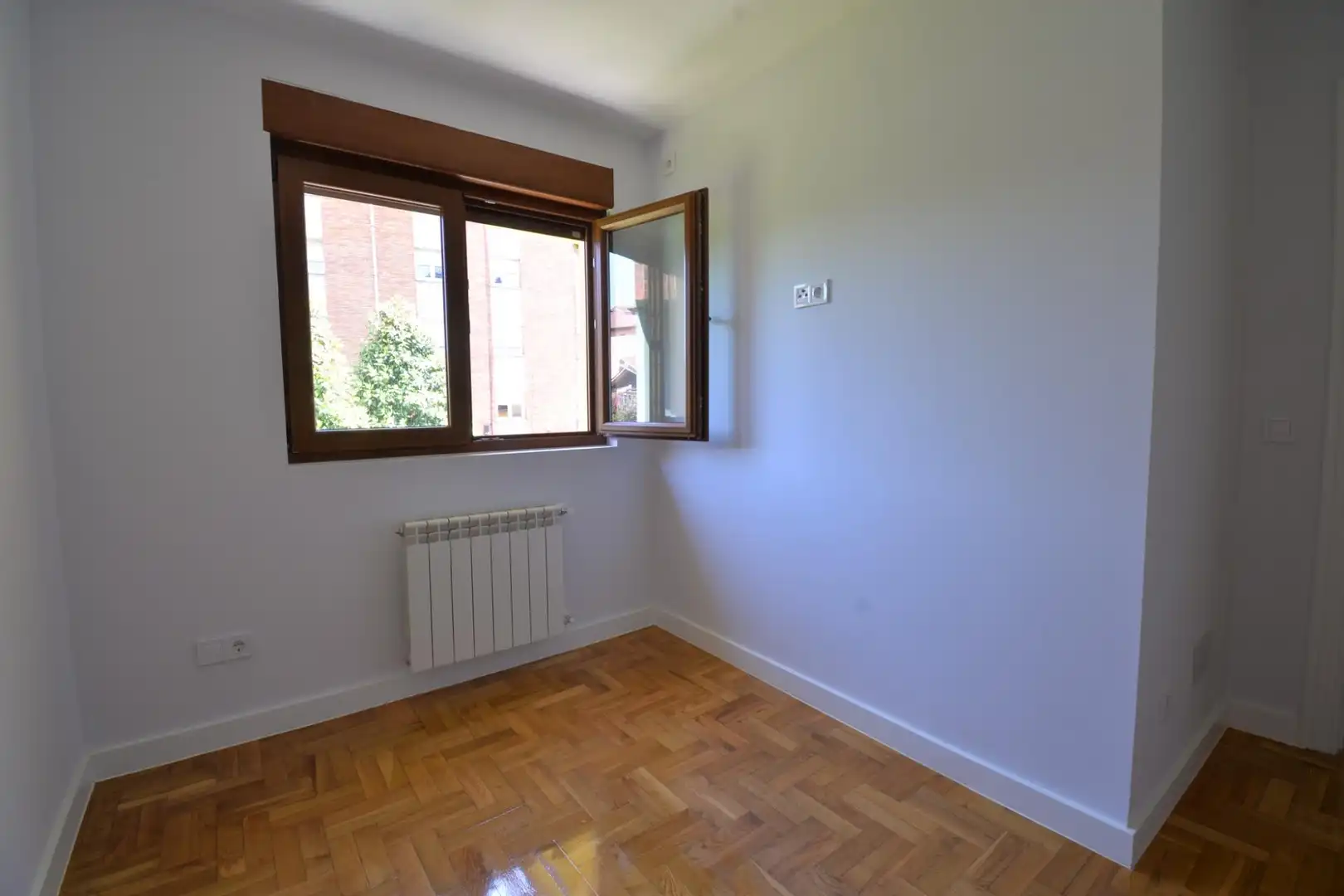 Schlafzimmer von Haus oder Chalet zur Miete in Oviedo  mit Abstellraum