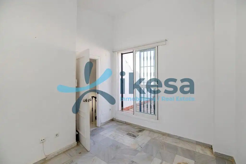 Bedroom of Detached homes for sale in Marbella  with Community pool