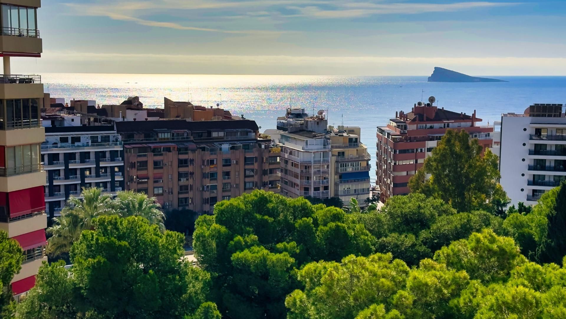 Exterior view of Flat for sale in Benidorm  with Air Conditioner, Private garden and Community pool