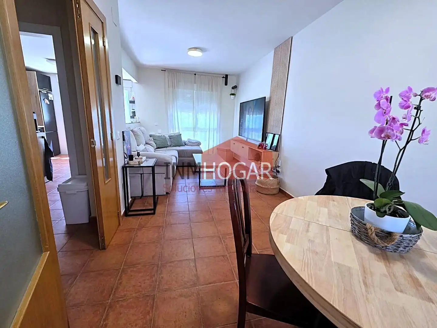 Sala d'estar de Casa adosada en venda en Mediana de Voltoya amb Calefacció, Jardí privat i Piscina