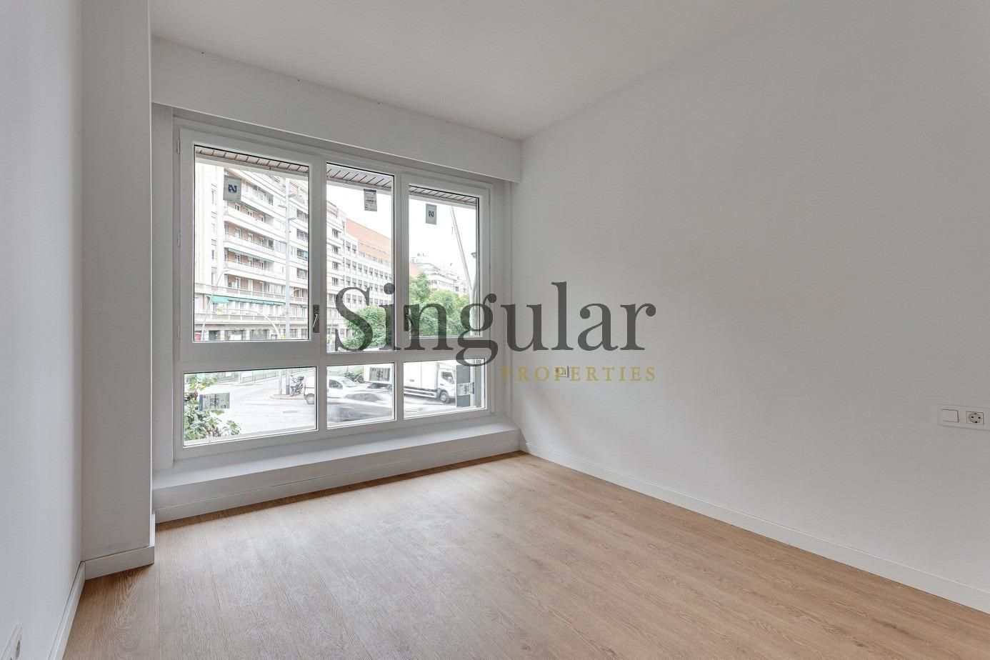 Habitación de Piso en venta en  Barcelona Capital con Aire acondicionado y Parquet