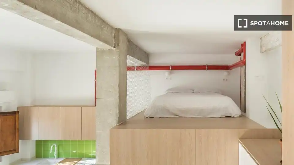 Bedroom of Flat for rent in Valencia  with Air Conditioner, Heating and Furnished