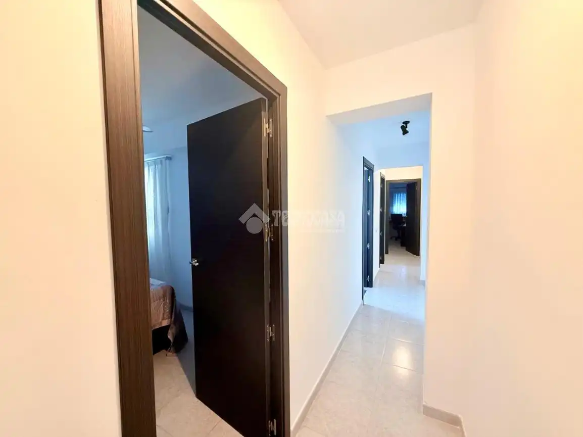 Wohnung zum Verkauf in Mislata mit Klimaanlage und Balkon