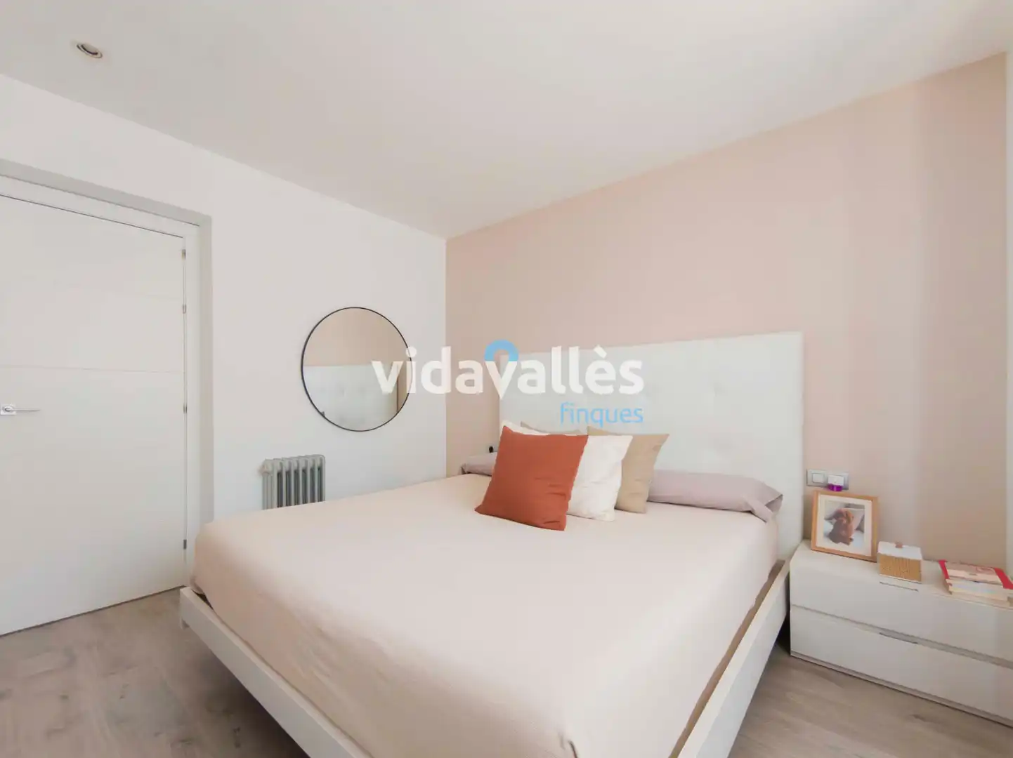 Habitación de Casa adosada en venta en Premià de Mar con Aire acondicionado, Calefacción y Jardín privado