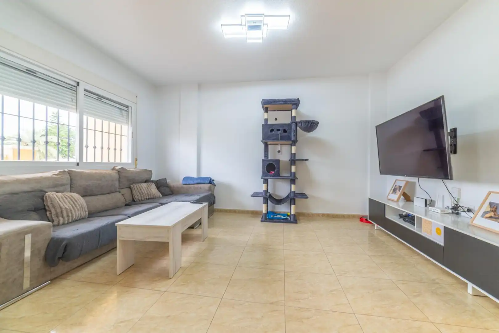 Sala de estar de Casa adosada en venta en San Pedro del Pinatar con Aire acondicionado, Terraza y Trastero