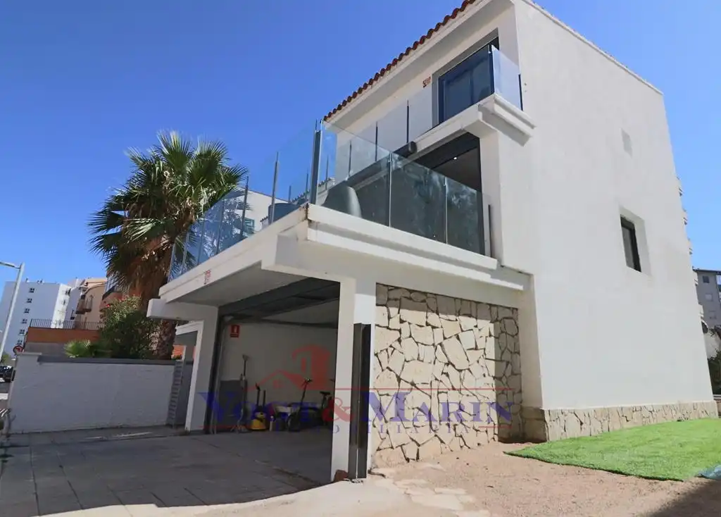 Maison avec piscine à vendre à Carrer de la Roca Negra