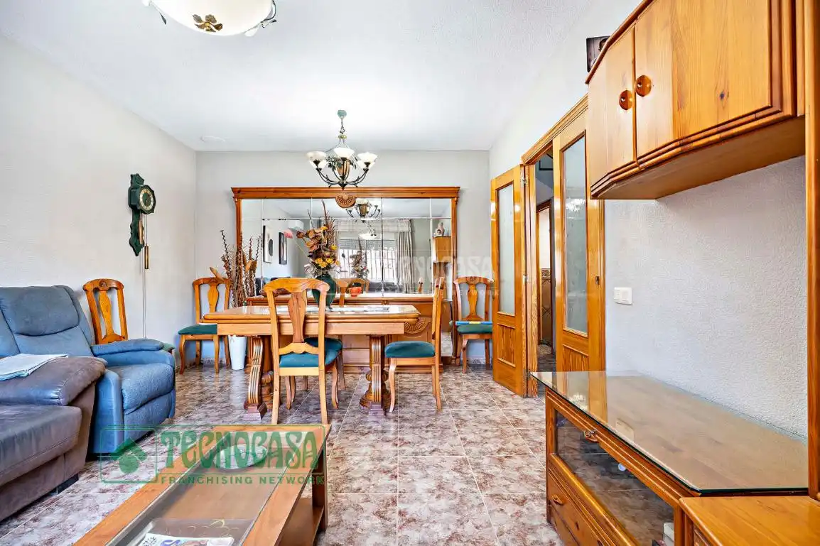 Maison avec terrasse à vendre à Roquetas de Mar ciudad, imagen 2