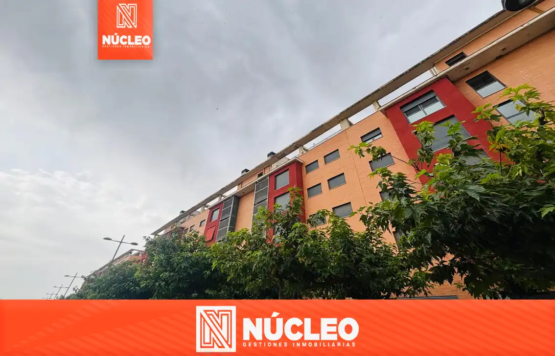 Vista exterior de Piso en venta en Barbastro con Aire acondicionado, Calefacción y Parquet
