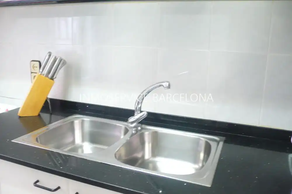Cocina de Casa adosada en venta en Barcelona con Aire acondicionado, Calefacción y Terraza