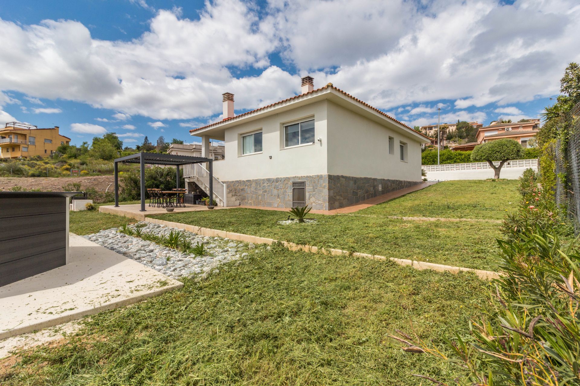 Garden of House or chalet for sale in Riudecanyes  with Air Conditioner, Private garden and Parquet flooring