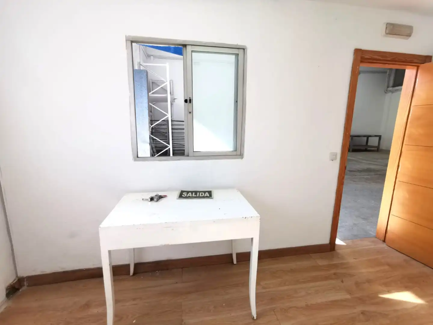 Schlafzimmer von Fabrikhallen zur Miete in Málaga