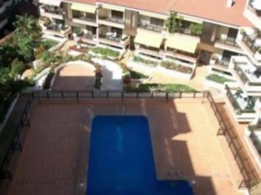 Apartamento de alquiler en Avenida Marqués de Villanueva del Prado, Zona Botánico