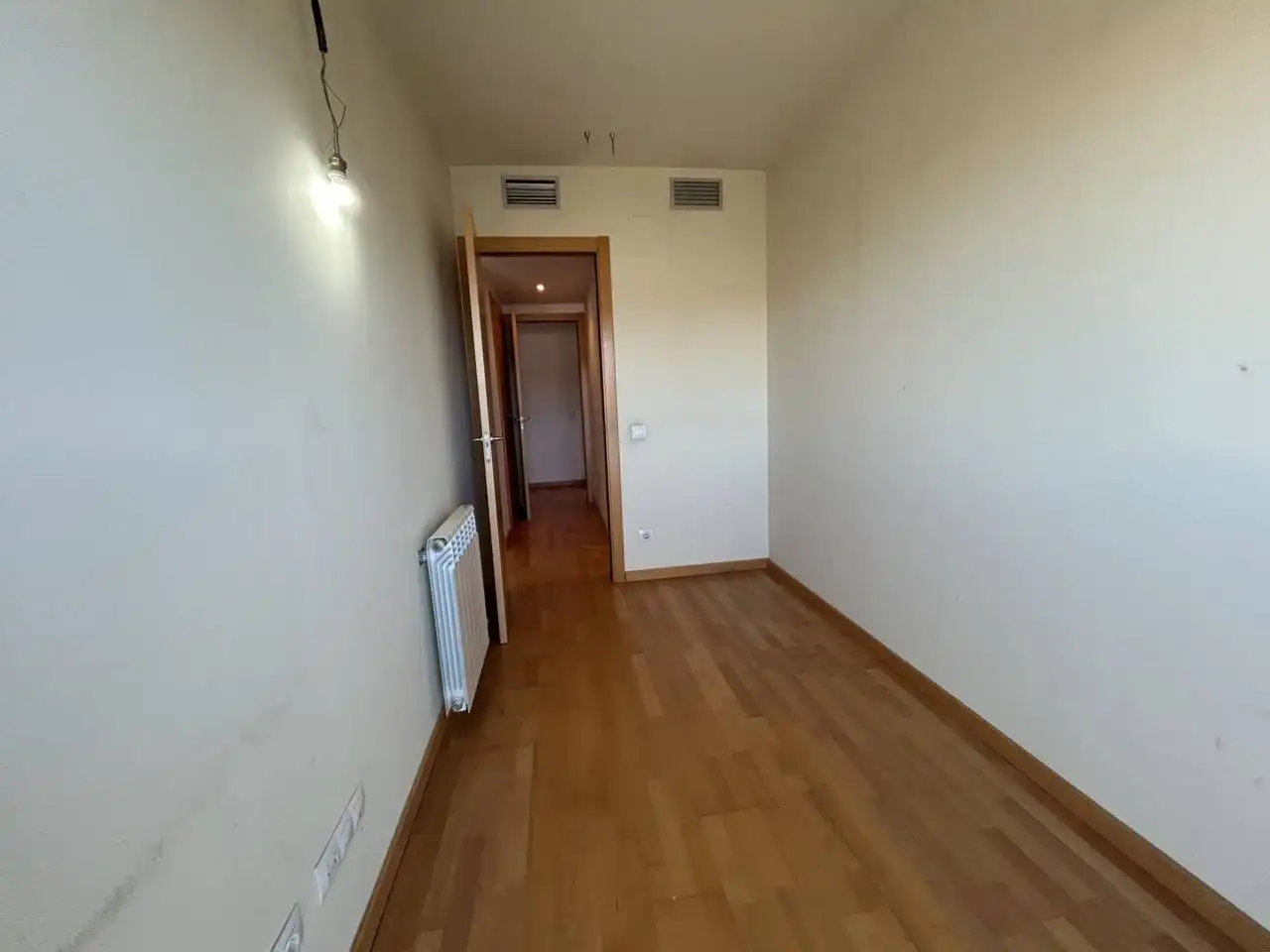 Habitación de Ático en venta en Montornès del Vallès con Aire acondicionado, Calefacción y Parquet