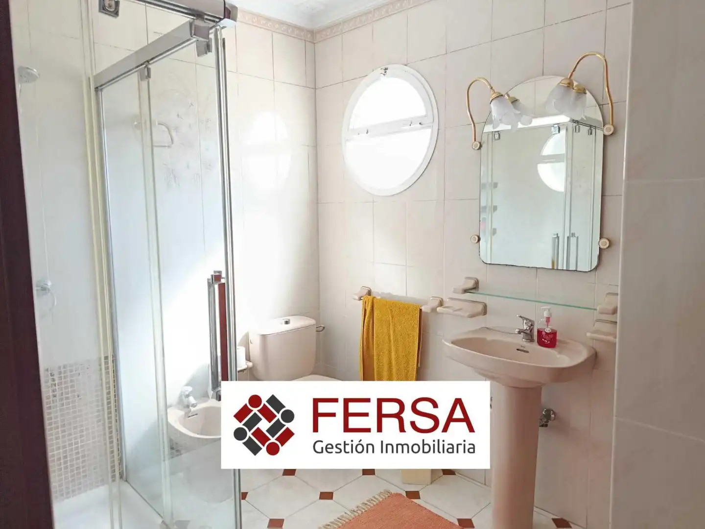 Bathroom of Houses for sale in El Puerto de Santa María  with Private garden, Terrace and Storage room