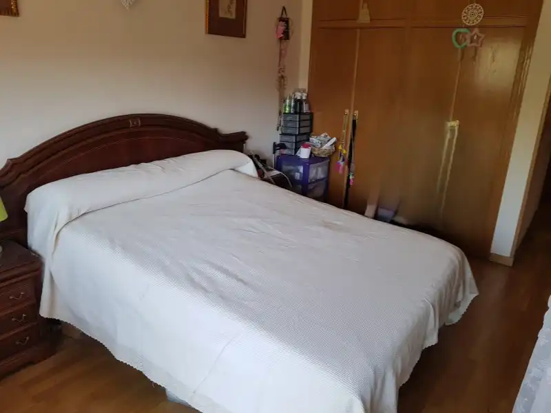Schlafzimmer von Wohnung zum Verkauf in Plasencia mit Klimaanlage, Heizung und Privatgarten