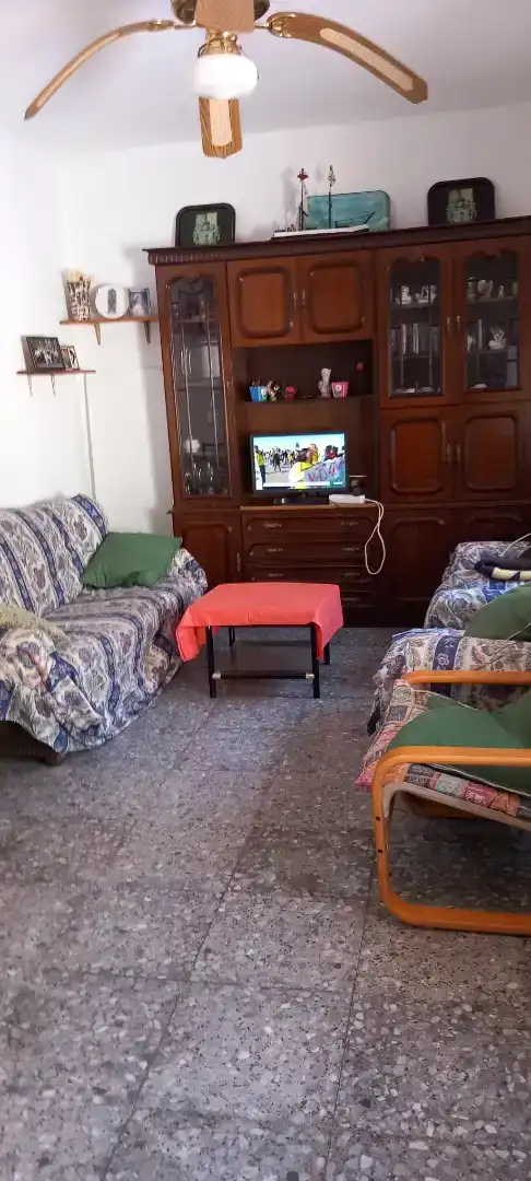 Sala d'estar de Planta baixa en venda en Viso del Marqués amb Aire condicionat, Moblat i Forn