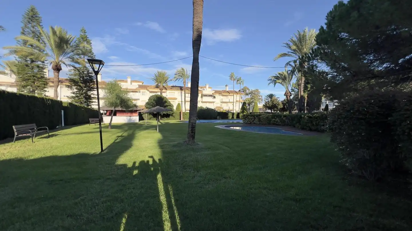 Garten von Erdgeschoss zum Verkauf in Torreblanca mit Klimaanlage, Privatgarten und Terrasse