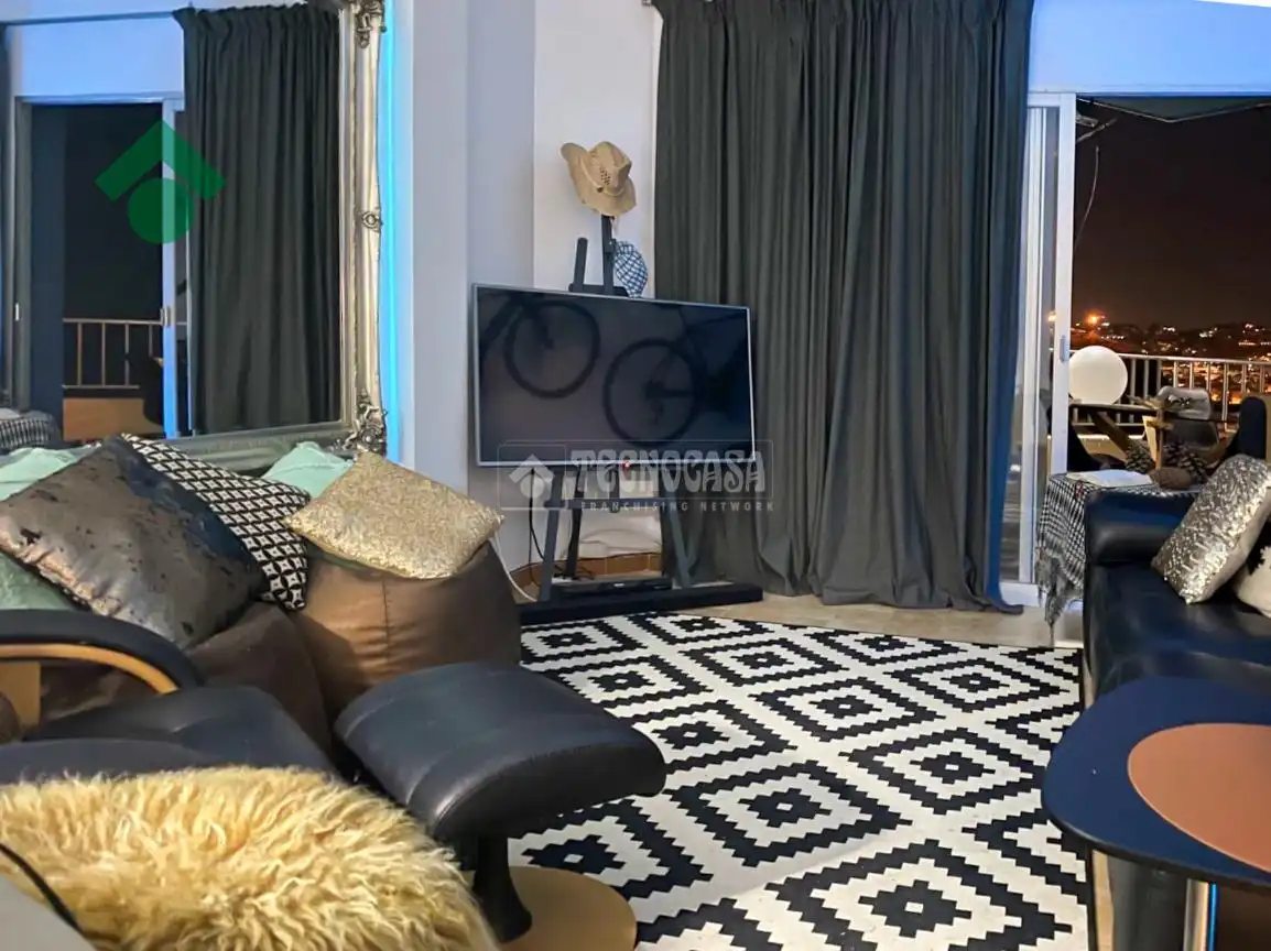 Living room of Flat for sale in Almuñécar  with Furnished, Balcony and Community pool