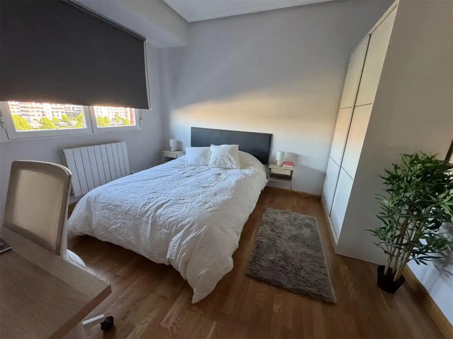Habitación de Piso para compartir en  Logroño con Parquet y Amueblado