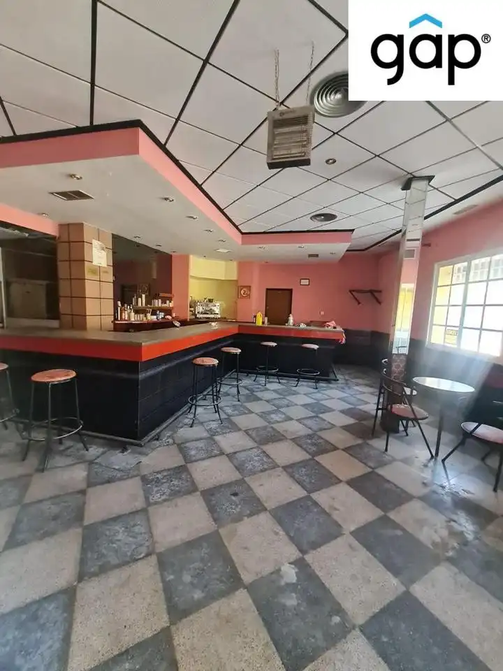 Local en venta en San Lorenzo de la Parrilla con Aire acondicionado y Amueblado